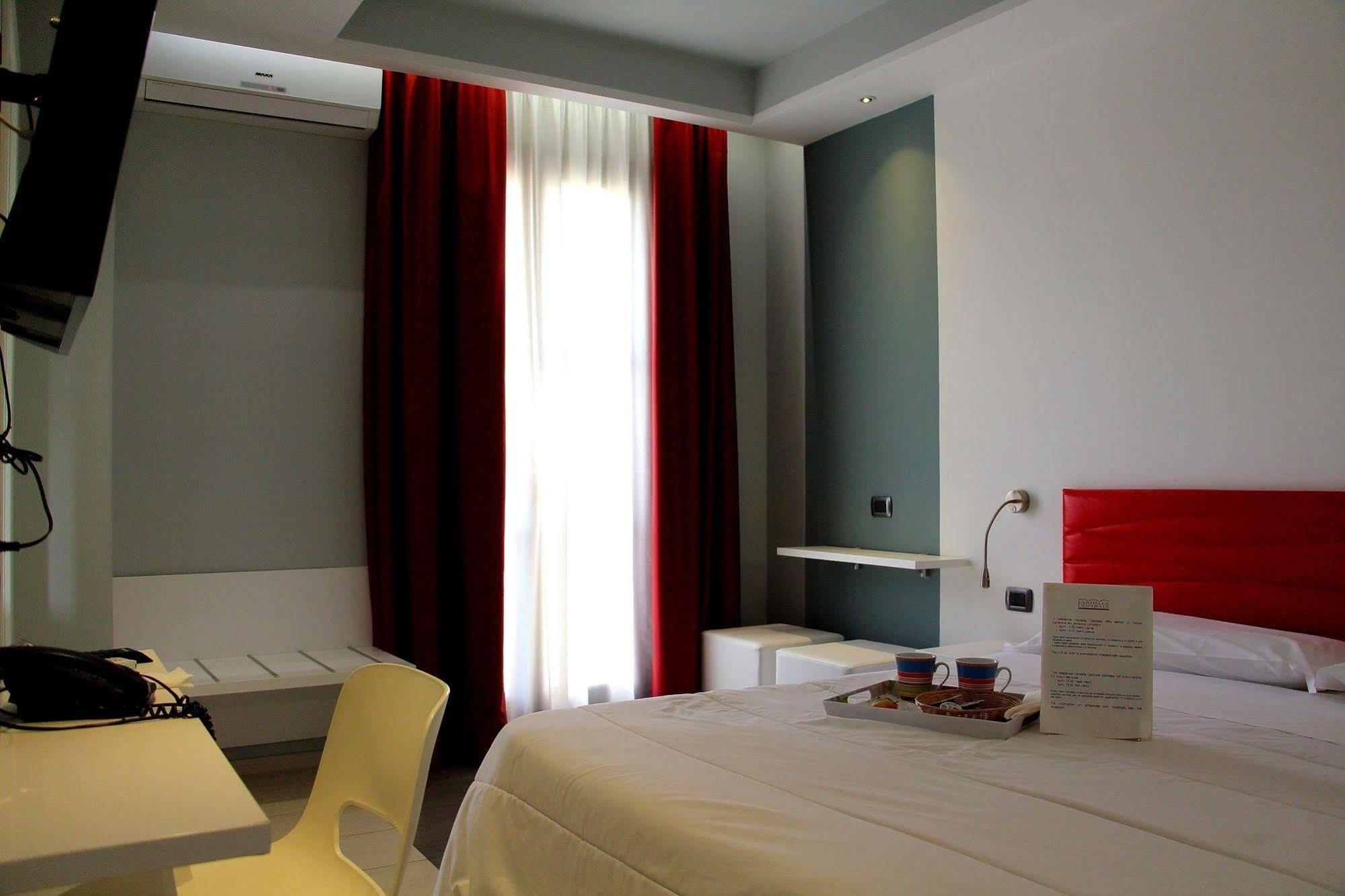 Casa Vacanze Fardella Centrale ตราปานี ภายนอก รูปภาพ